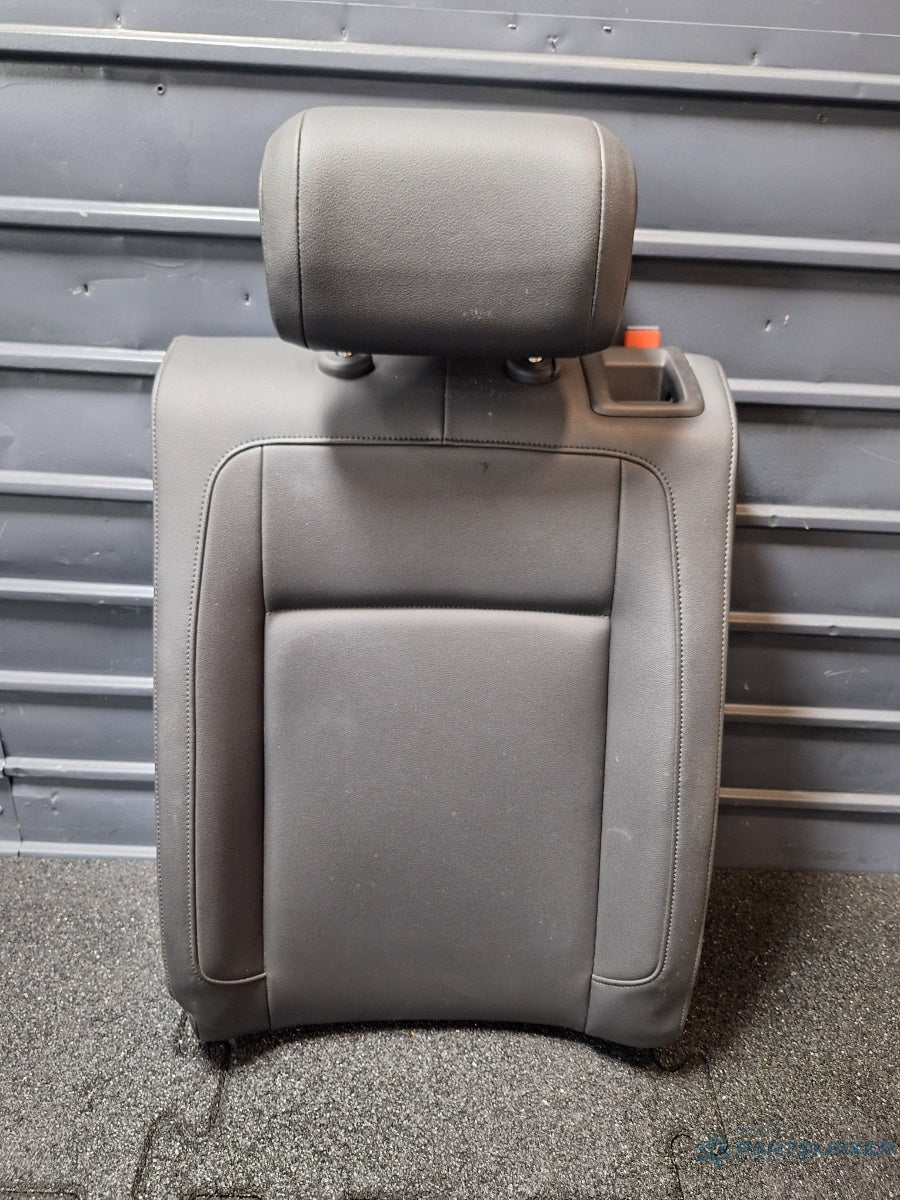 Spatar piele stanga spate VOLKSWAGEN PASSAT Variant 3G5 2014 - > TDI CRLB, DBGA, DFGA 3G9885805AE