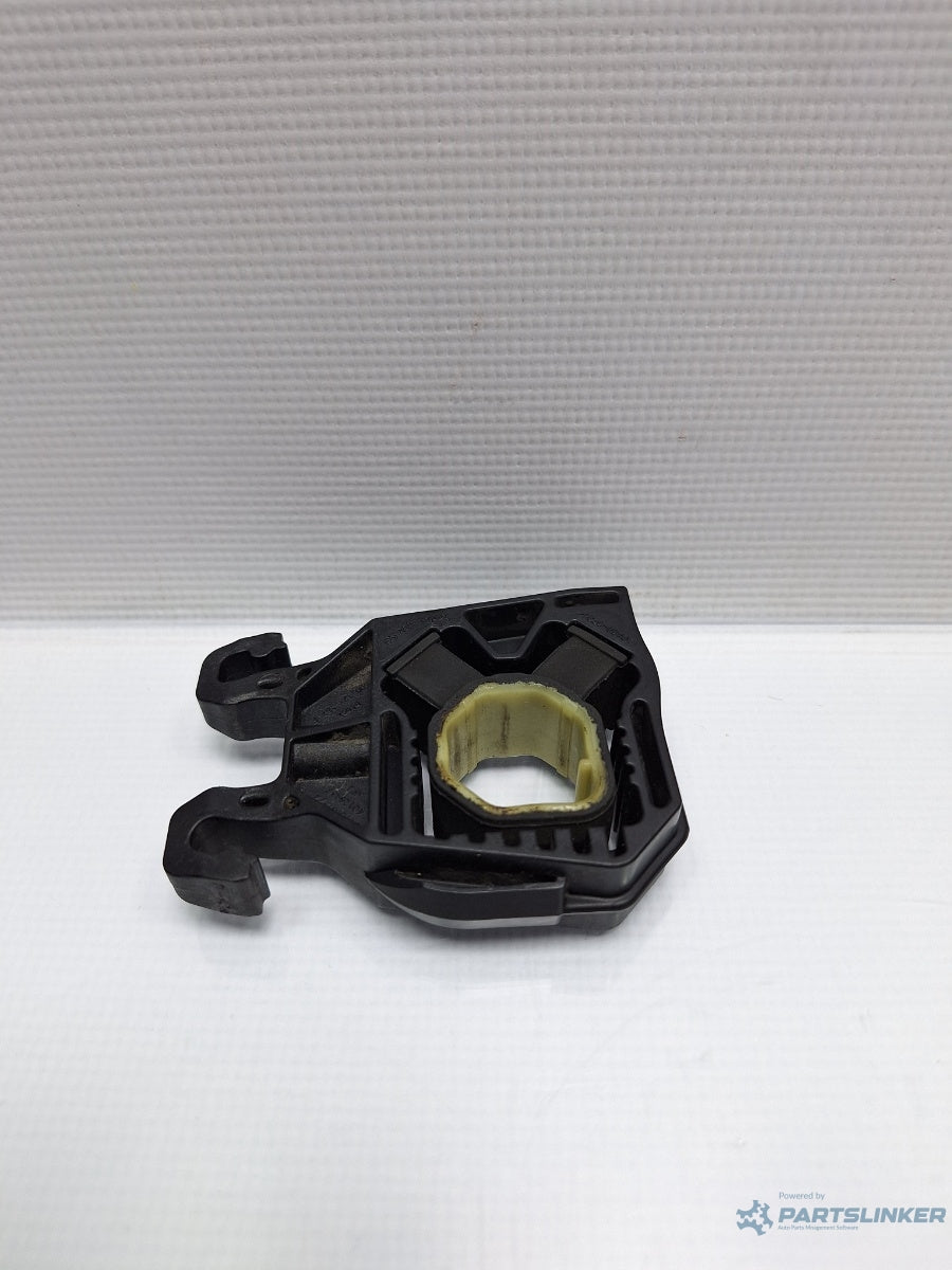 Suport prindere radiatoare VOLKSWAGEN PASSAT Variant 3G5 2014 - > TDI CRLB, DBGA, DFGA 5G0121367G