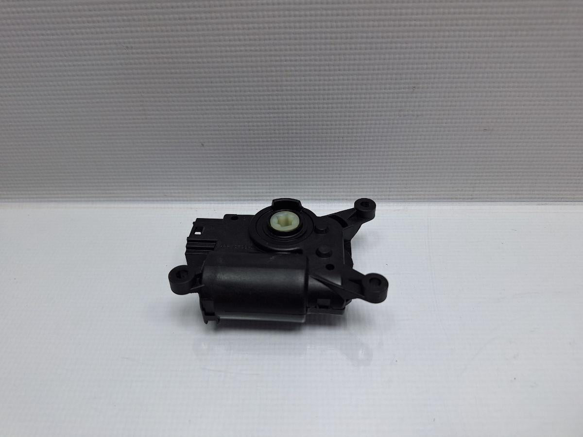 Motoras reglaj aeroterma VOLKSWAGEN PASSAT Variant 3G5 2014 - > TDI CRLB, DBGA, DFGA 5Q0907511L