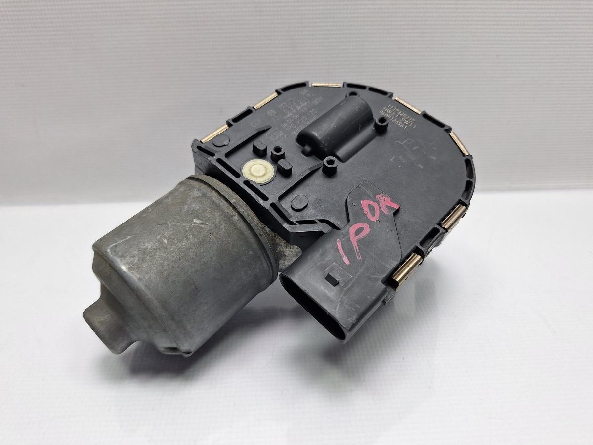 Motoras stergator dreapta SEAT LEON II 1P1 2005 - 2013 TDI BKC, BLS, BXE BOSCH 0390241921 1P0955120