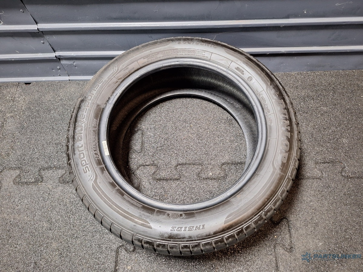 Cauciuc DUNLOP sport bluresponse SKODA OCTAVIA Combi 5E5 2012 - > TDI CKFC, CRMB, CYKA DOT 3713 205/55R16