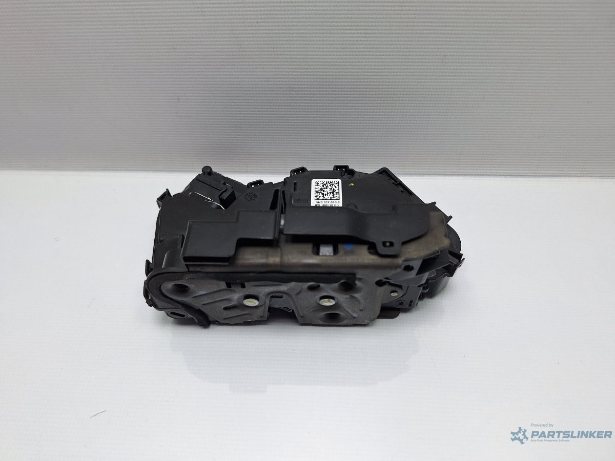 Broasca usa dreapta fata VOLKSWAGEN PASSAT Variant 3G5 2014 - > TDI CRLB, DBGA, DFGA 5NB837016C