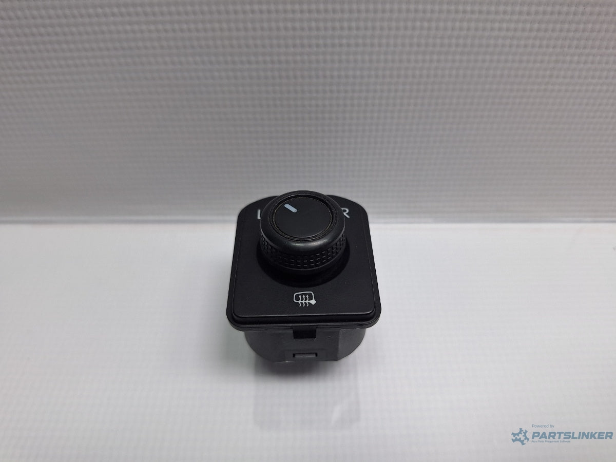 Buton reglaj oglinzi VOLKSWAGEN PASSAT Variant 3G5 2014 - > TDI CRLB, DBGA, DFGA 3G0959565