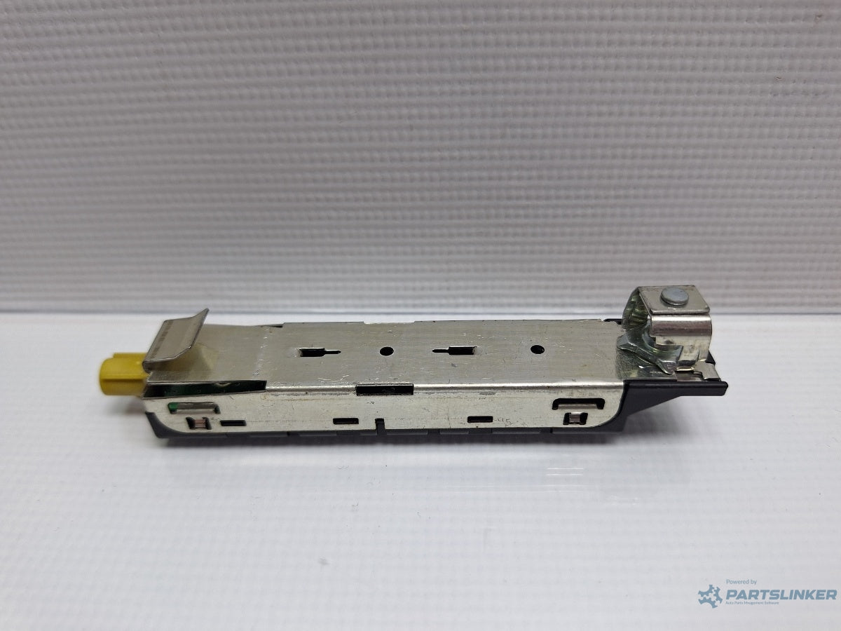 Amplificator antena VOLKSWAGEN PASSAT Variant 3G5 2014 - > TDI CRLB, DBGA, DFGA 3G9035577