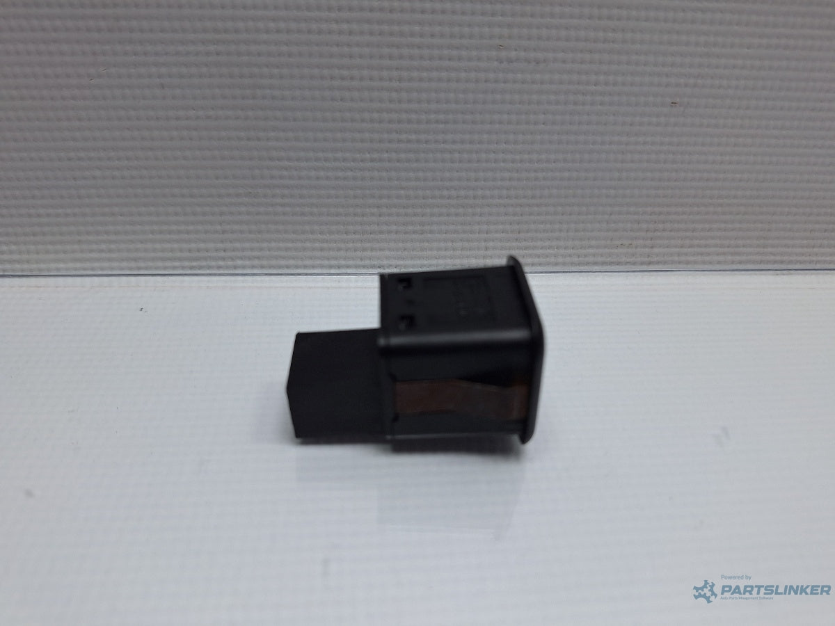 Buton pentru apel de urgenta VOLKSWAGEN PASSAT Variant 3G5 2014 - > TDI CRLB, DBGA, DFGA JKV959008A