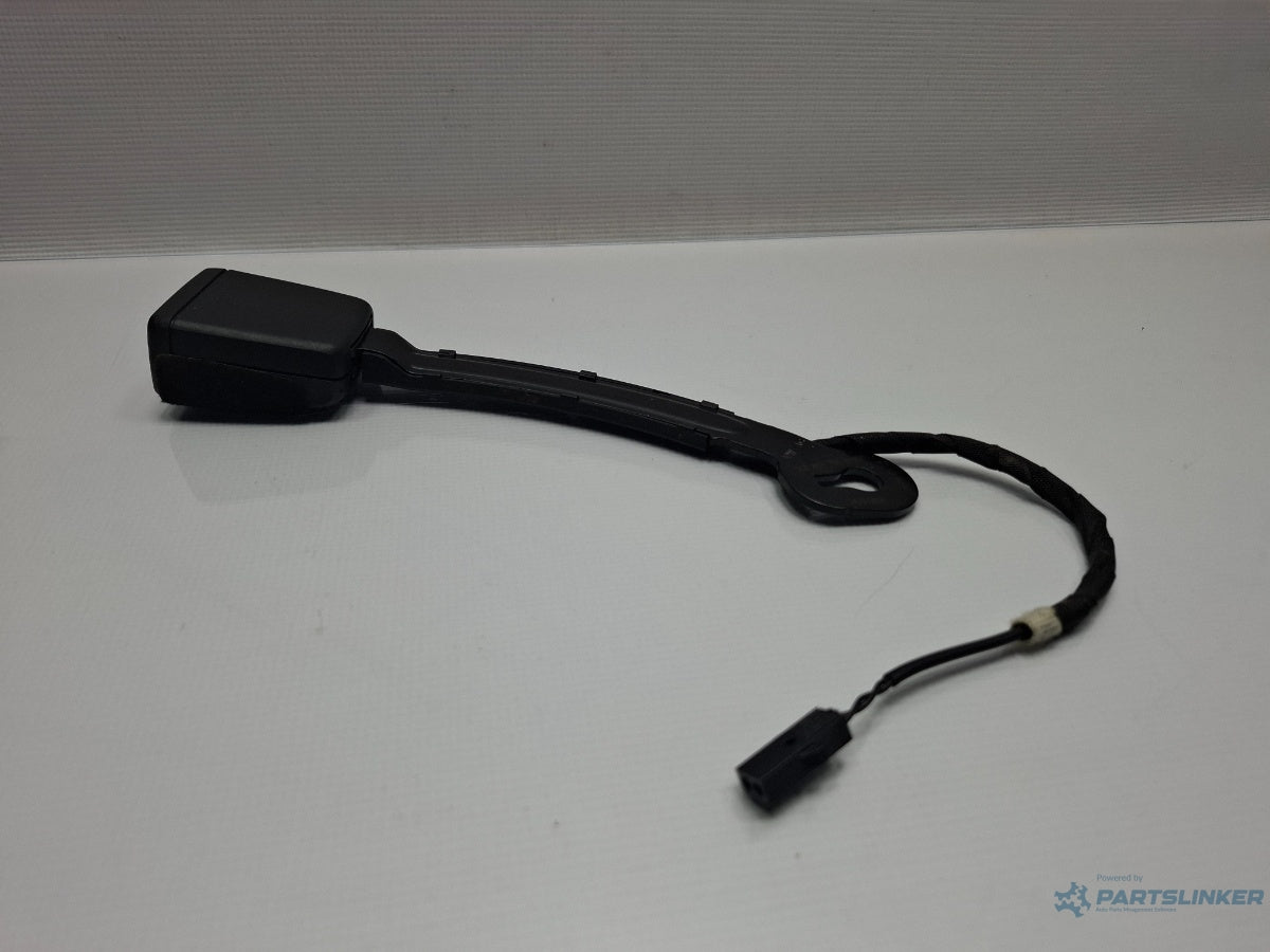 Capsa centura de siguranta dreapta fata VOLKSWAGEN PASSAT Variant 3G5 2014 - > TDI CRLB, DBGA, DFGA 3G0857756H