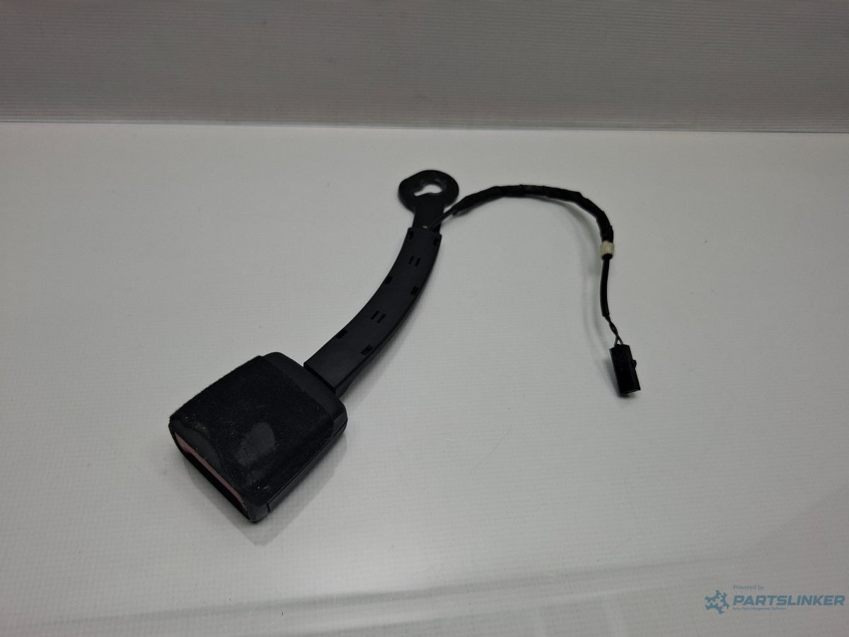 Capsa centura de siguranta dreapta fata VOLKSWAGEN PASSAT Variant 3G5 2014 - > TDI CRLB, DBGA, DFGA 3G0857756H