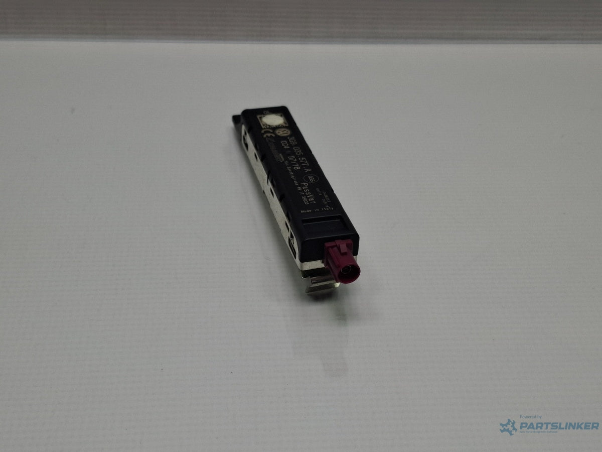 Amplificator antena VOLKSWAGEN PASSAT Variant 3G5 2014 - > TDI CRLB, DBGA, DFGA 3G9035577A