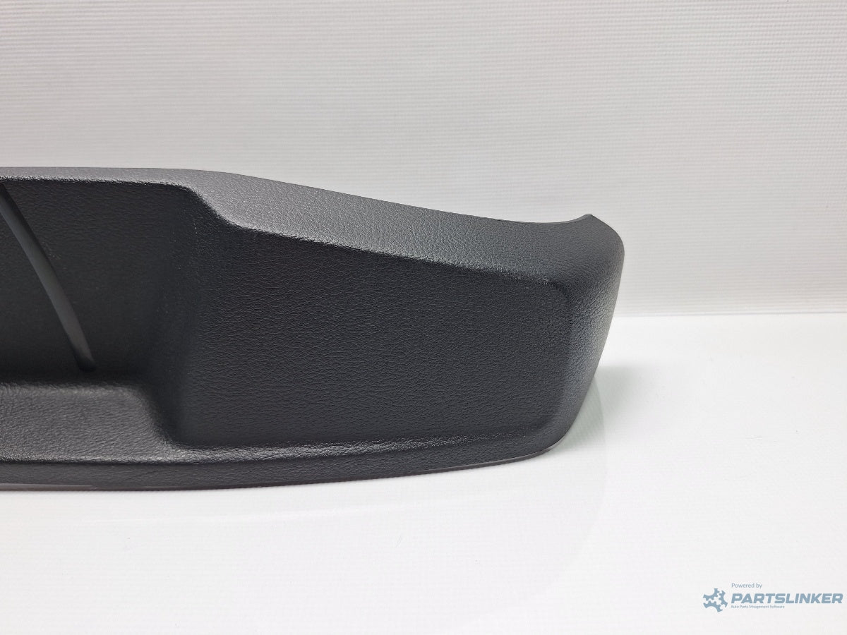 Capac ornament scaun dreapta VOLKSWAGEN PASSAT Variant 3G5 2014 - > TDI CRLB, DBGA, DFGA 3G0881318