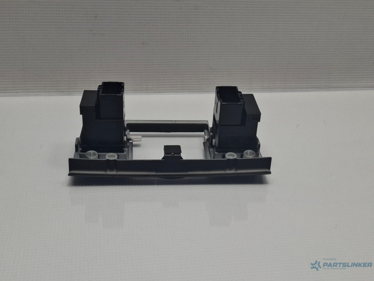 Butoane incalzire banchete VOLKSWAGEN PASSAT CC 357 2008 - 2012 3C0963563C ;3C0963564C