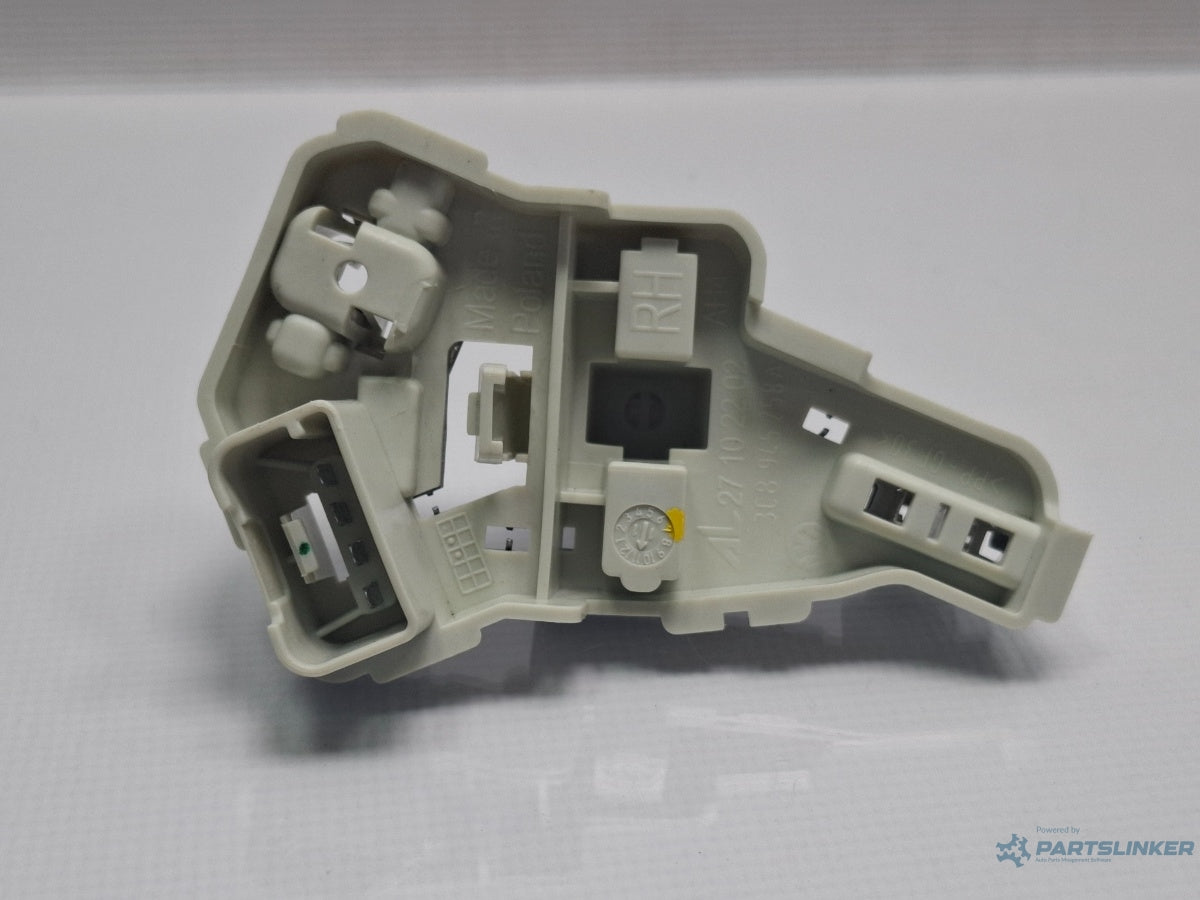 Soclu stop de pe haion dreapta VOLKSWAGEN PASSAT CC 357 2008 - 2012 TSI CCZB 3C8945258A