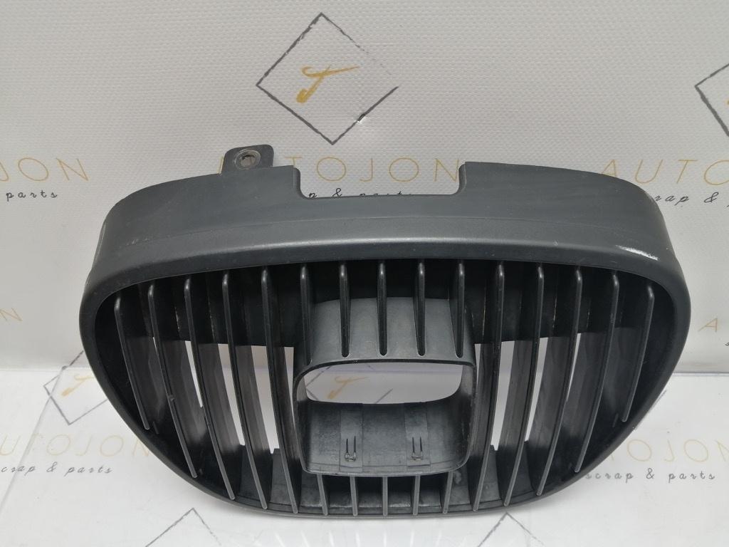 Grila de ventilatie bord centrala SEAT IBIZA IV 6L1 2002 - 2009 6L0853654