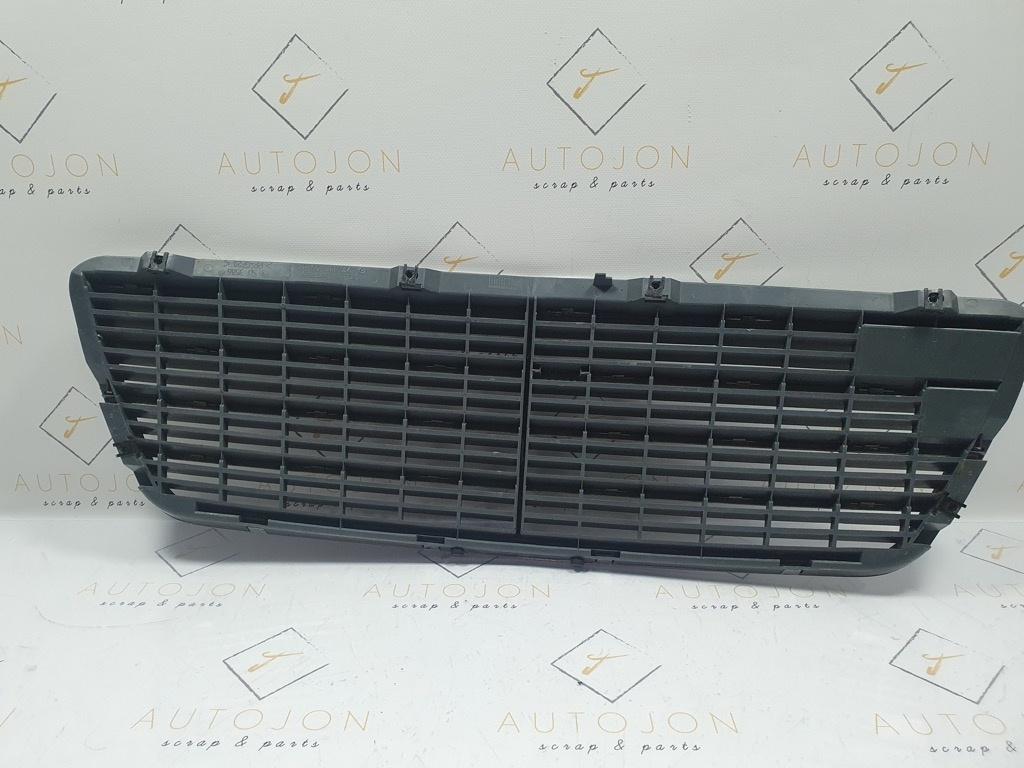 Grila capota motor MERCEDES-BENZ E-CLASS II W210 1995 - 2003 2108800583