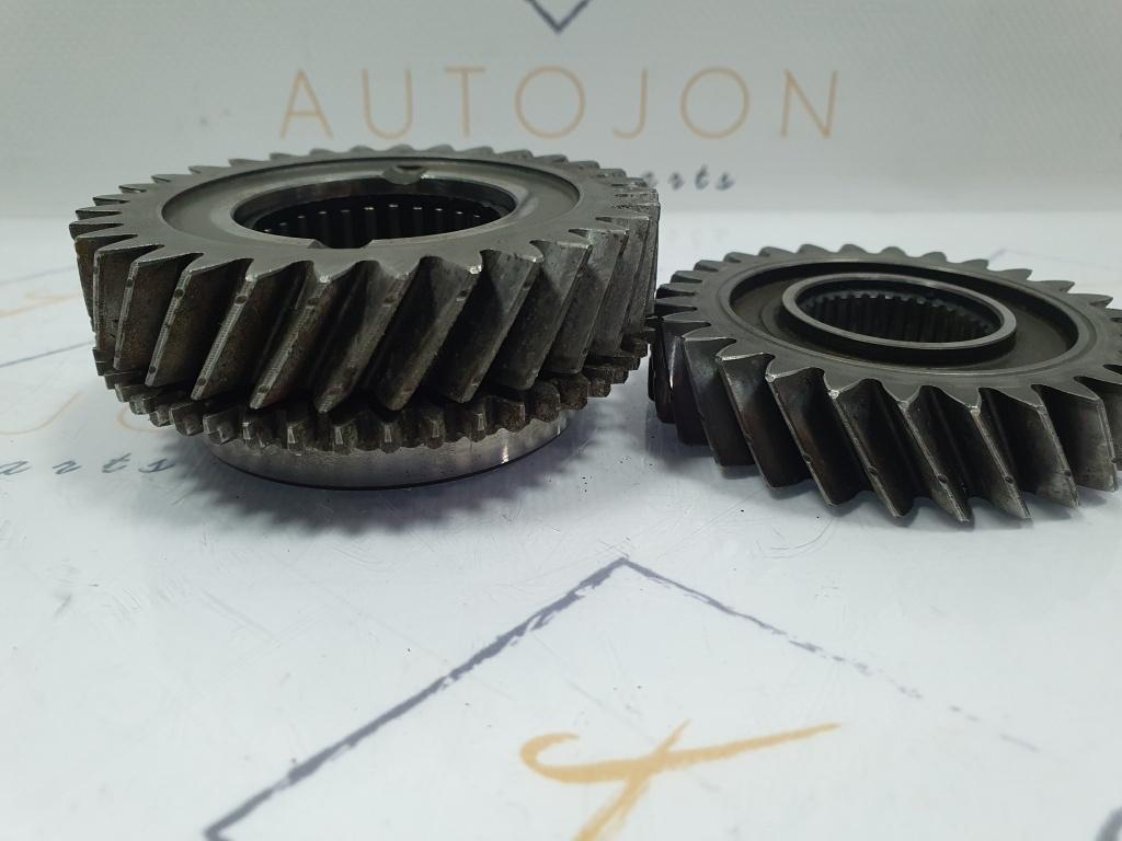 Pinioane viteze treapta 5 VOLKSWAGEN TOURAN 1T1, 1T2 2003 - 2010 02S311158A / 02J311361H