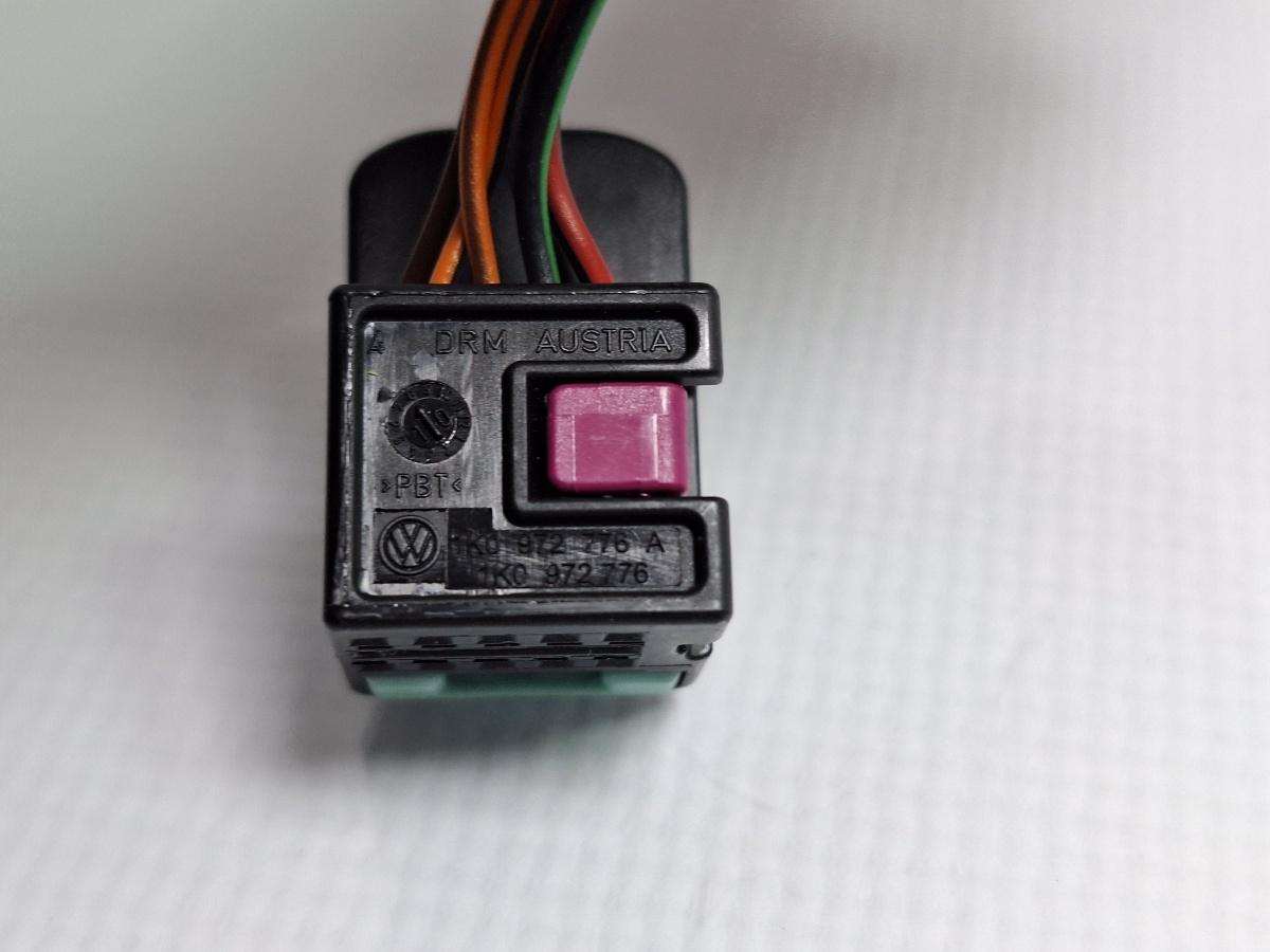 Mufa conector buton frana de mana VOLKSWAGEN PASSAT CC 357 2008 - 2012 TSI CCZB 1K0972776A