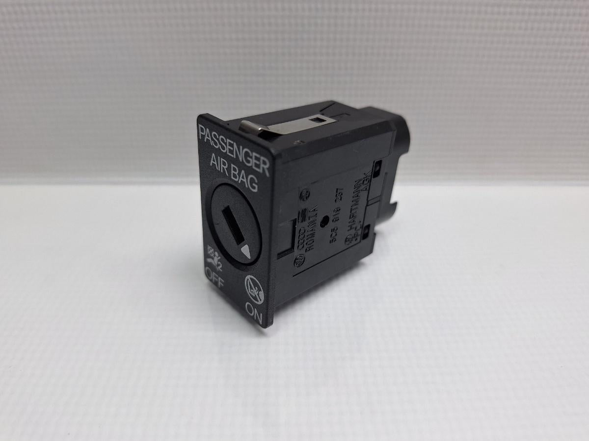 Buton airbag SKODA OCTAVIA Combi 5E5 2012 - > TDI CKFC, CRMB, CYKA 5C5919237
