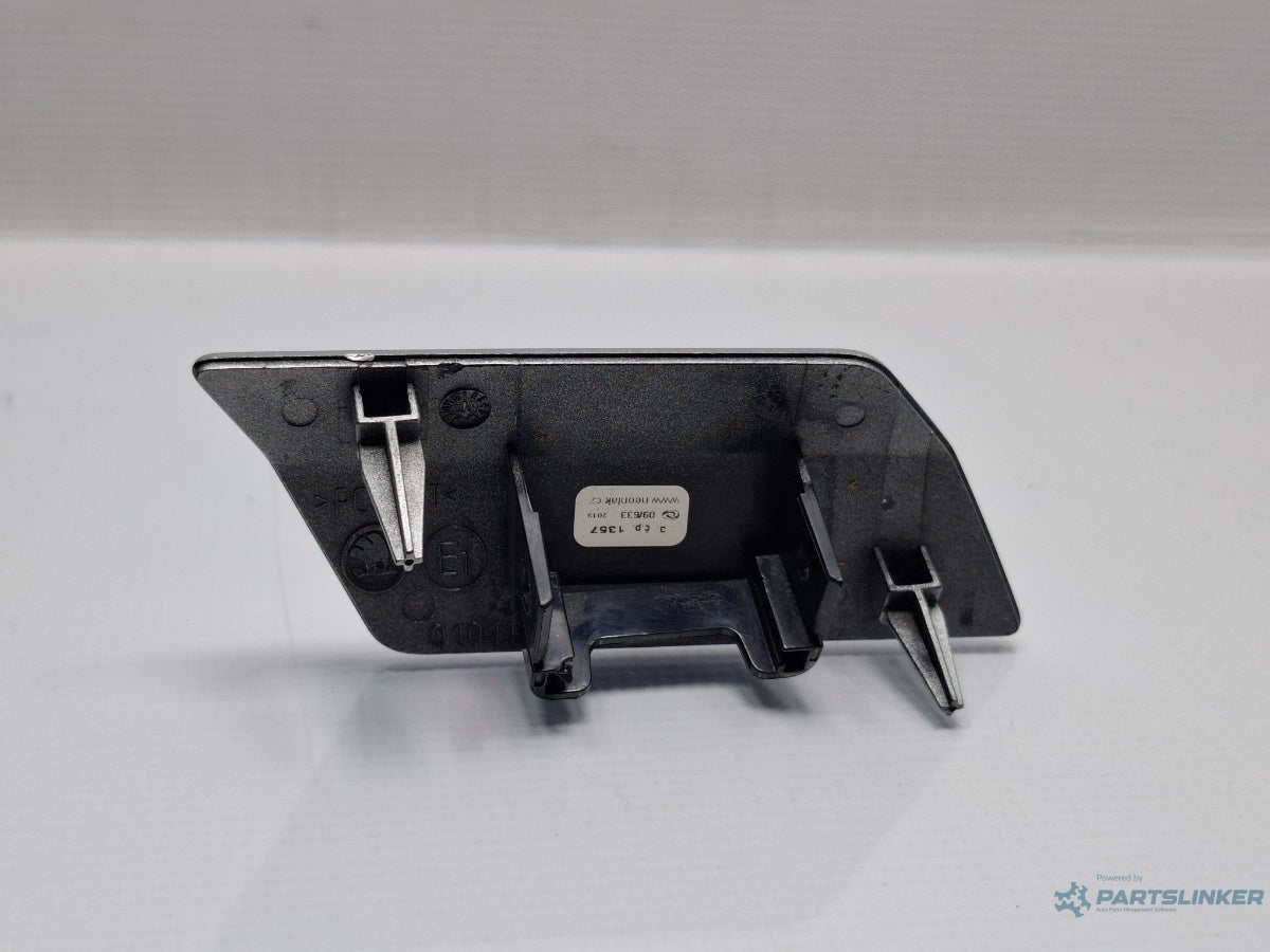 Capac spalator far SKODA OCTAVIA Combi 5E5 2012 - > TDI CKFC, CRMB, CYKA 5E0955109