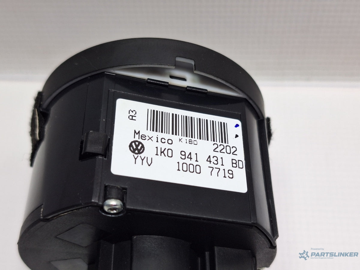 Bloc lumini VOLKSWAGEN JETTA IV 162, 163, AV3, AV2 2009 - > TDI CAYC 1K0941431BD