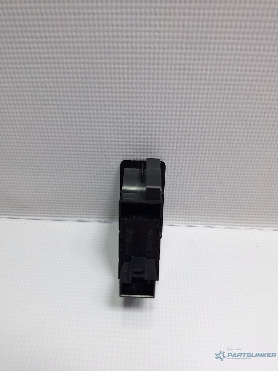 Buton haion VOLKSWAGEN JETTA IV 162, 163, AV3, AV2 2009 - > TDI CAYC 5C6959551A