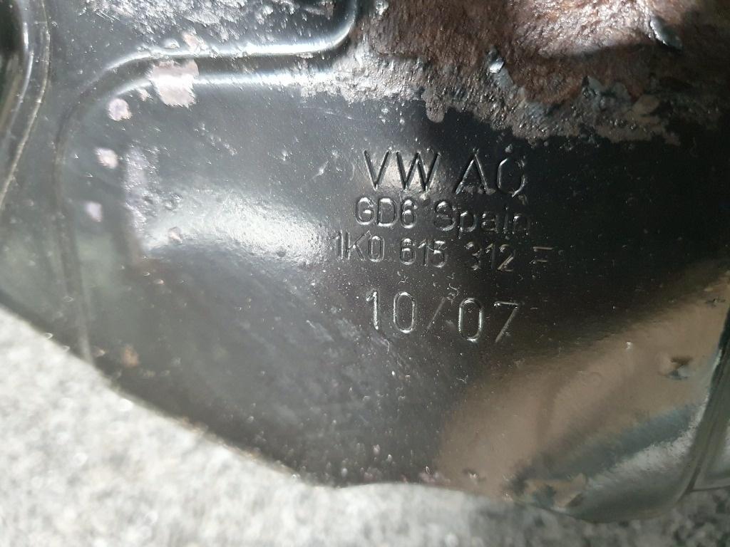 Fuzeta butuc roata fata dreapta fata VOLKSWAGEN PASSAT Variant 3C5 2005 - 20112.0 TDI BMP 3C0407258G