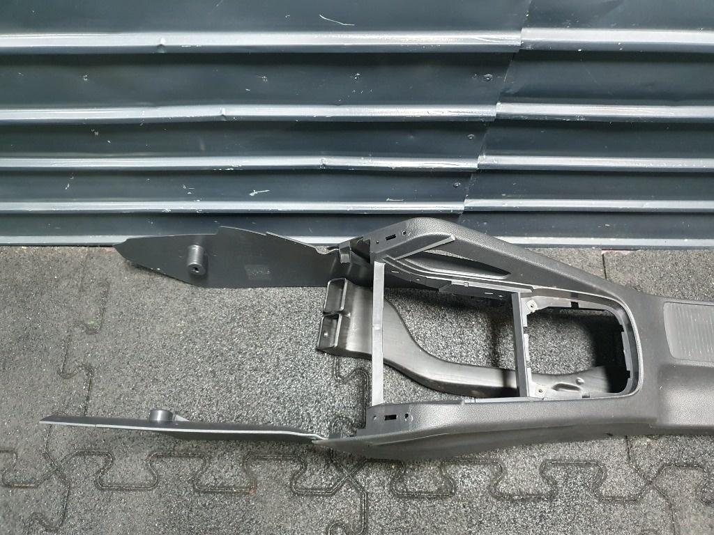 Consola centrala completa cu cotiera VOLKSWAGEN JETTA III 1K2 2004 - 2010 1K58644251C , 1K1863046C