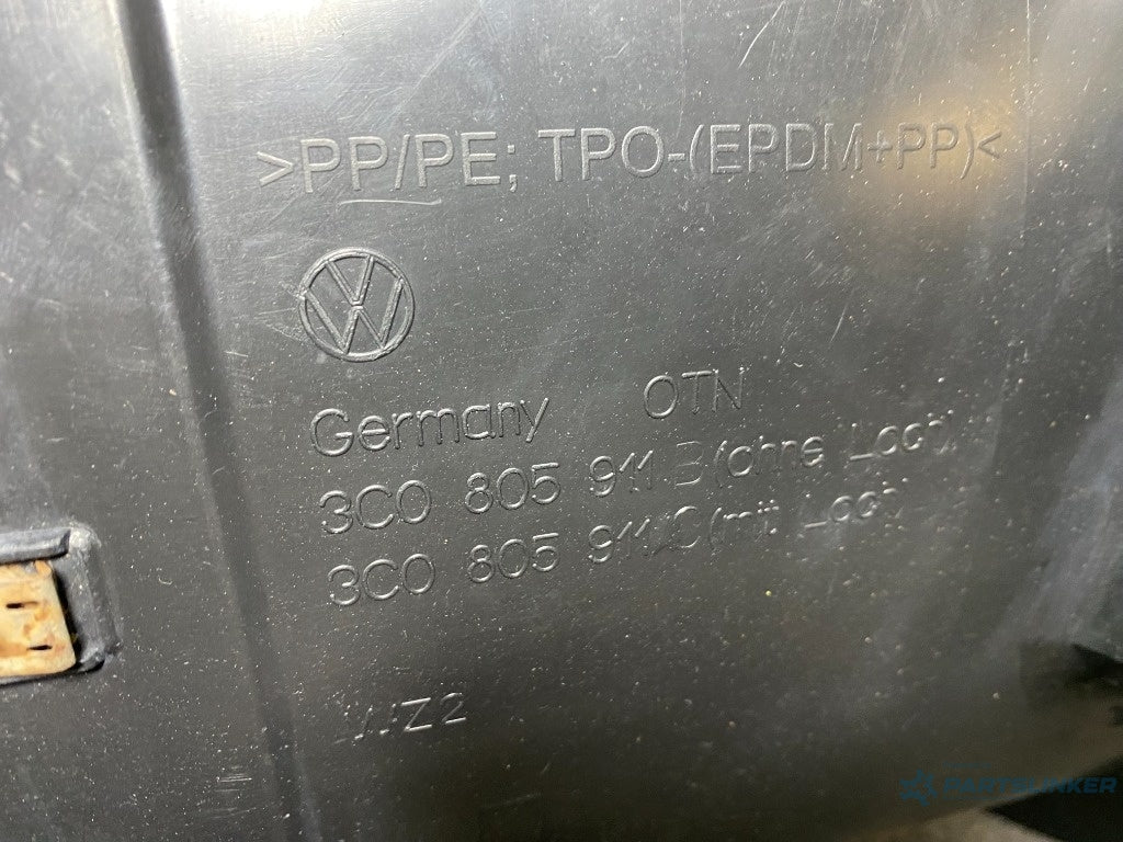 Carenaj mic roata stanga fata VOLKSWAGEN PASSAT Variant 3C5 2005 - 2011 2.0 TDI BMP