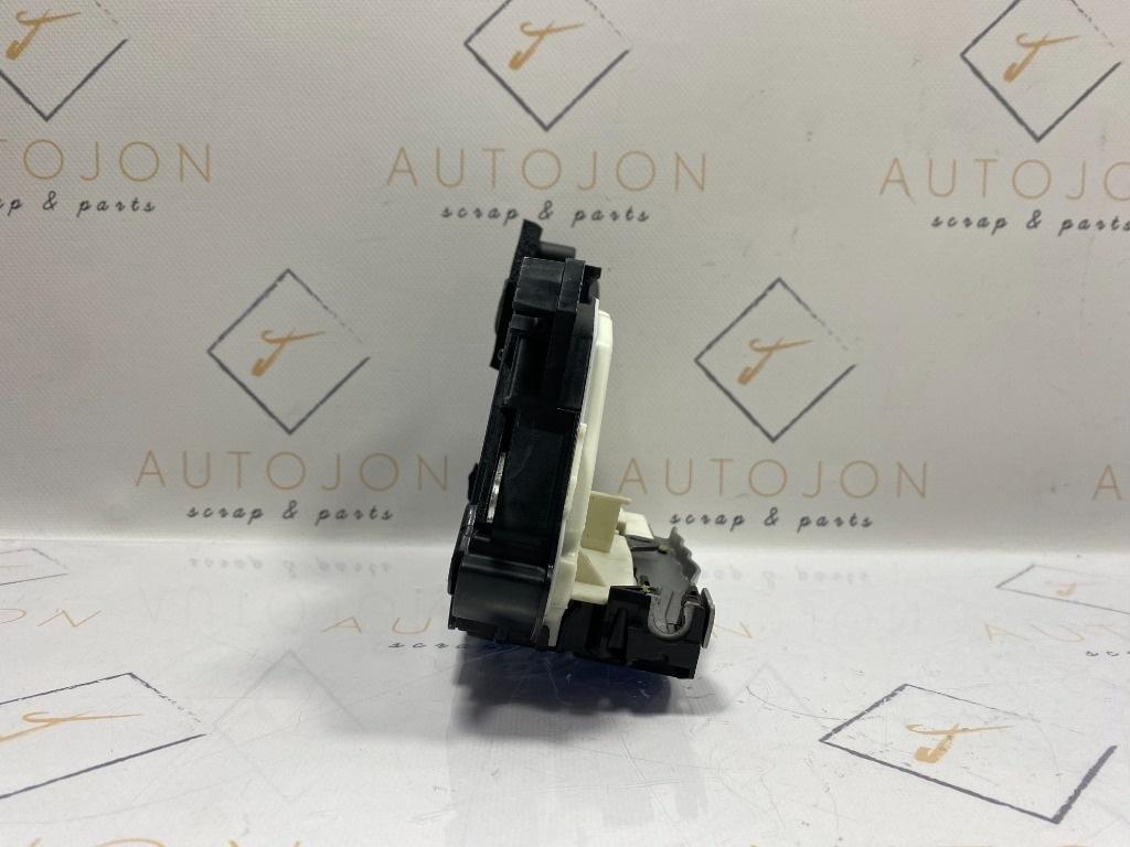 Broasca usa VOLKSWAGEN PASSAT Variant 3G5 2014 - > 5E2837015
