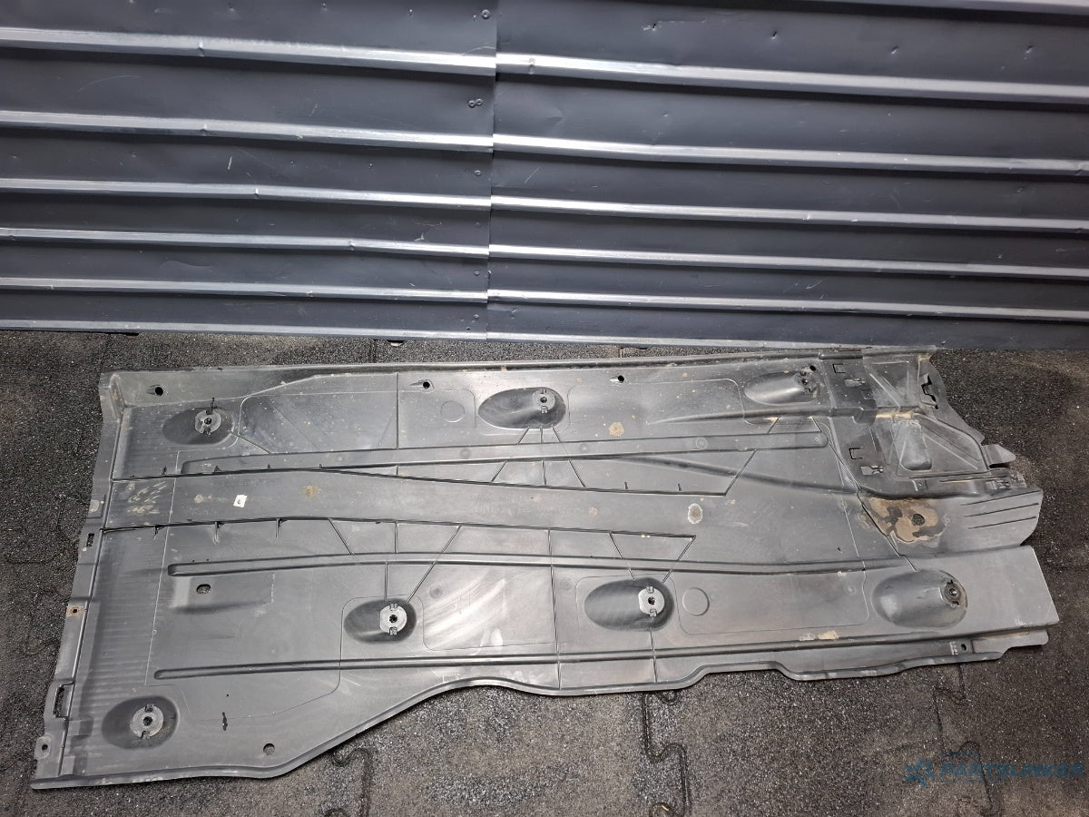 Scut caroserie stanga VOLKSWAGEN JETTA IV 162, 163, AV3, AV2 2009 - > TDI CAYC 5Q0825201M