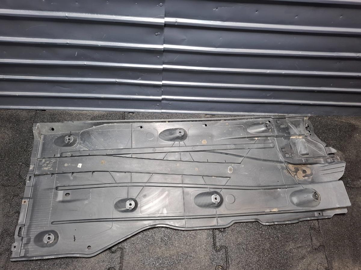 Scut caroserie stanga VOLKSWAGEN JETTA IV 162, 163, AV3, AV2 2012 1.6 TDI CAYC 77KW|105HP 2012
