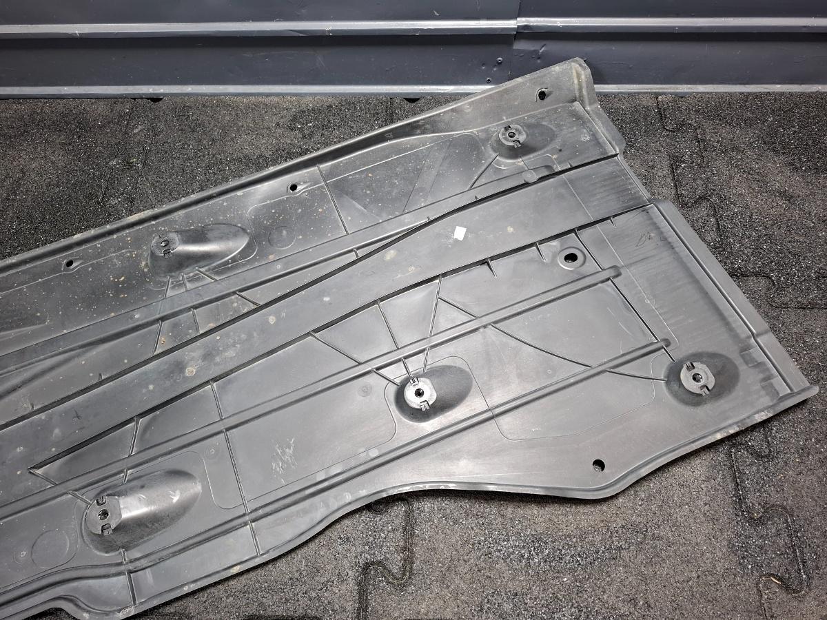 Scut caroserie dreapta VOLKSWAGEN JETTA IV 162, 163, AV3, AV2 2012 1.6 TDI CAYC 77KW|105HP 2012