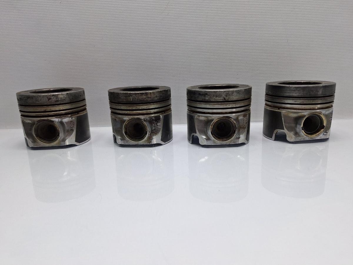 Pistoane VOLKSWAGEN TRANSPORTER V Bus 7HB, 7HJ, 7EB, 7EJ, 7EF, 7EG, 7HF, TDI CAAC, CCHA 03L107065M