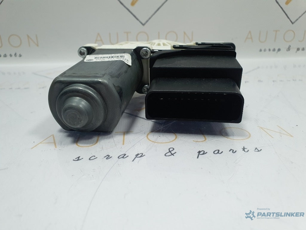 Motoras macara geam stanga spate VOLKSWAGEN GOLF V Variant 1K5 2007 - 2009, VOLKSWAGEN PASSAT Variant 3C5 2005 - 2011 2.0 TDI BMP 973624-106 1K0959703P