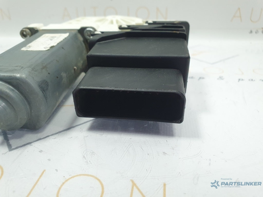 Motoras macara stanga spate VOLKSWAGEN PASSAT Variant 3C5 2005 - 2011 2.0 TDI BMP 3C9959703P