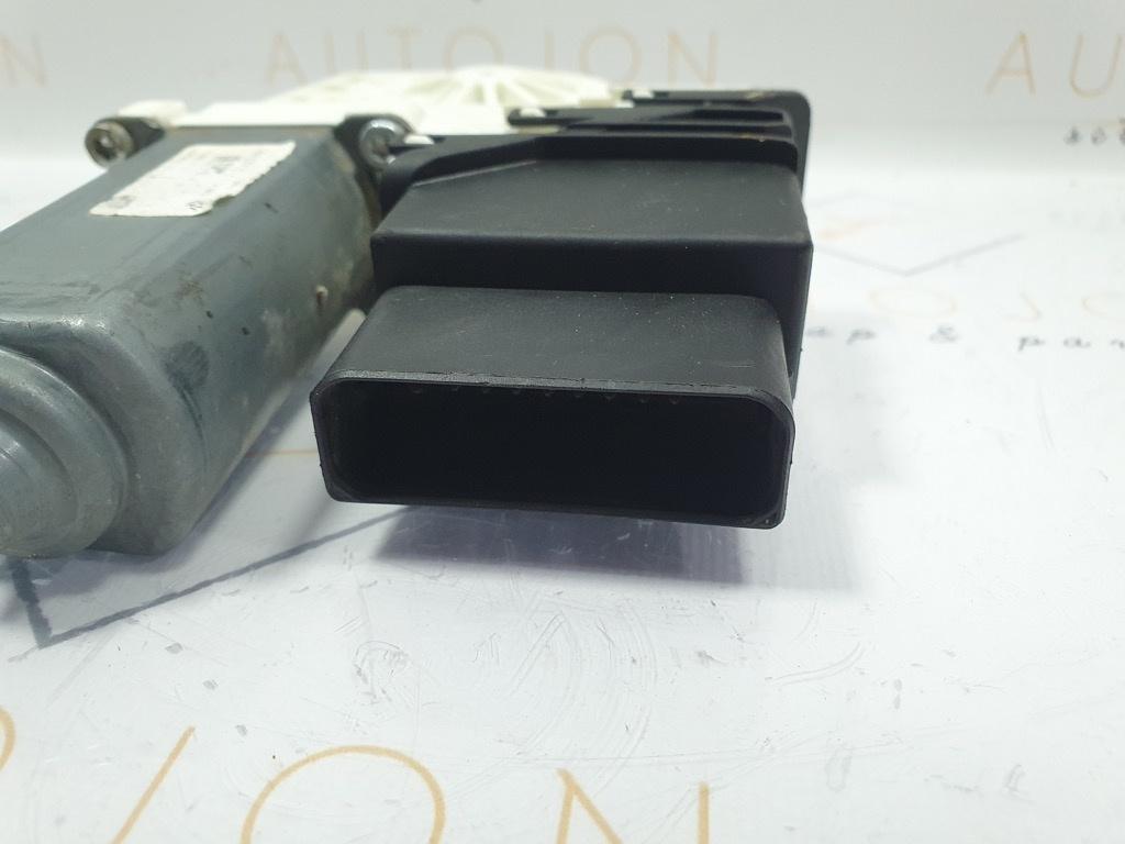Motoras macara stanga spate VOLKSWAGEN PASSAT Variant 3C5 2005 - 2011 2.0 TDI BMP 3C9959703P