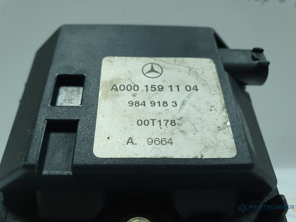 Preincalzitor apa MERCEDES-BENZ E-CLASS II W210 1995 - 2003 2.2 E 220 CDI OM 611.961 A0001591104