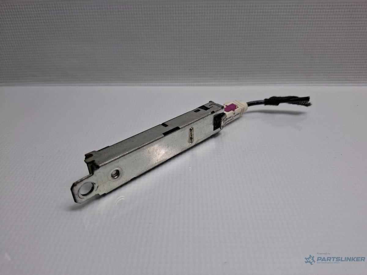 Amplificator antena VOLKSWAGEN JETTA IV 162, 163, AV3, AV2 2009 - > TDI CAYC 5C6035552