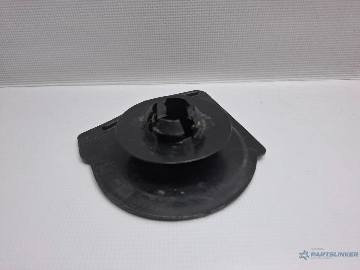 Capac scut podea stanga VOLKSWAGEN JETTA IV 162, 163, AV3, AV2 2009 - > TDI CAYC 1K0825961B