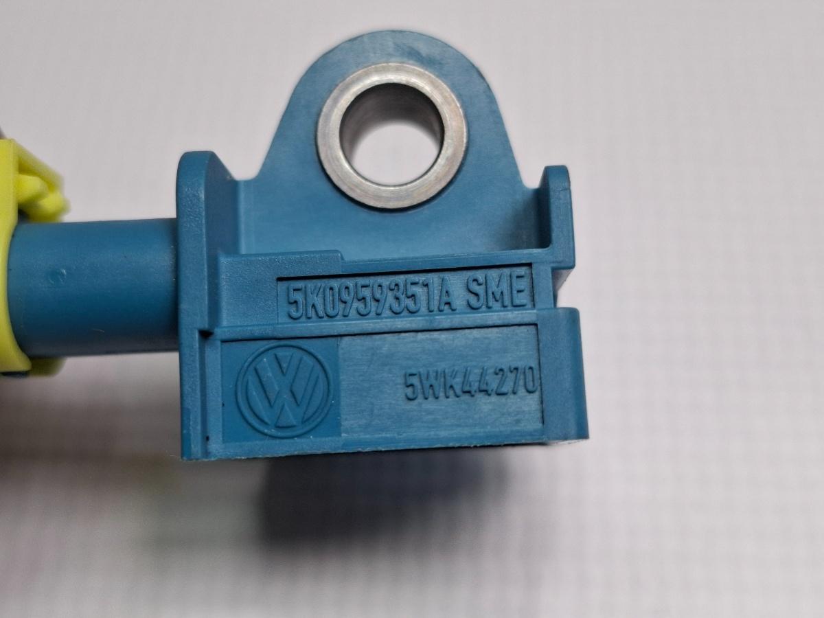 Senzor de impact airbag VOLKSWAGEN JETTA IV 162, 163, AV3, AV2 2009 - >1.6 TDI CAYC 5K0959351A
