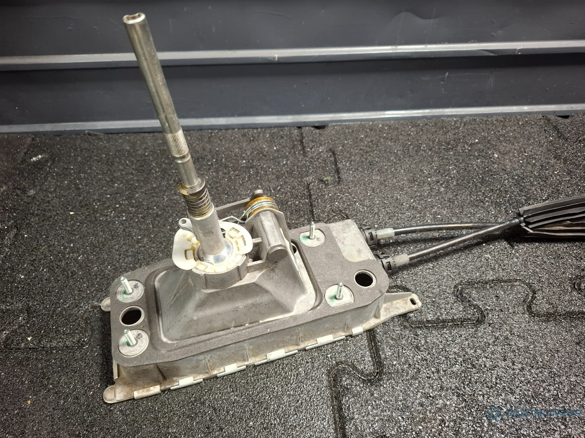 Timonerie VOLKSWAGEN JETTA IV 162, 163, AV3, AV2 2009 - > TDI CAYC 1K0711050A