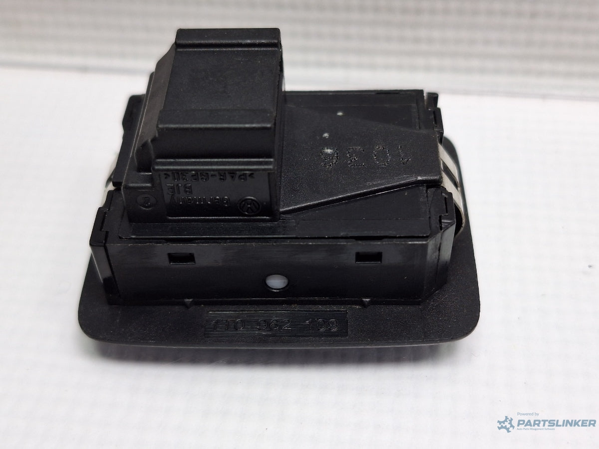 Buton dezactivare alarma VOLKSWAGEN PASSAT Variant 3C5 2005 - 2011 TDI BMR, CBBB 1T0962109