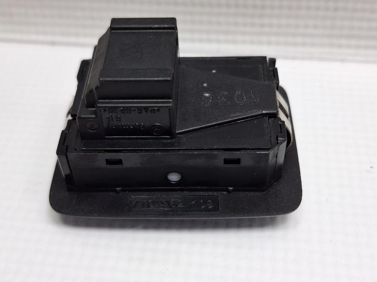 Buton dezactivare alarma VOLKSWAGEN PASSAT Variant 3C5 2005 - 2011 TDI BMR, CBBB 1T0962109