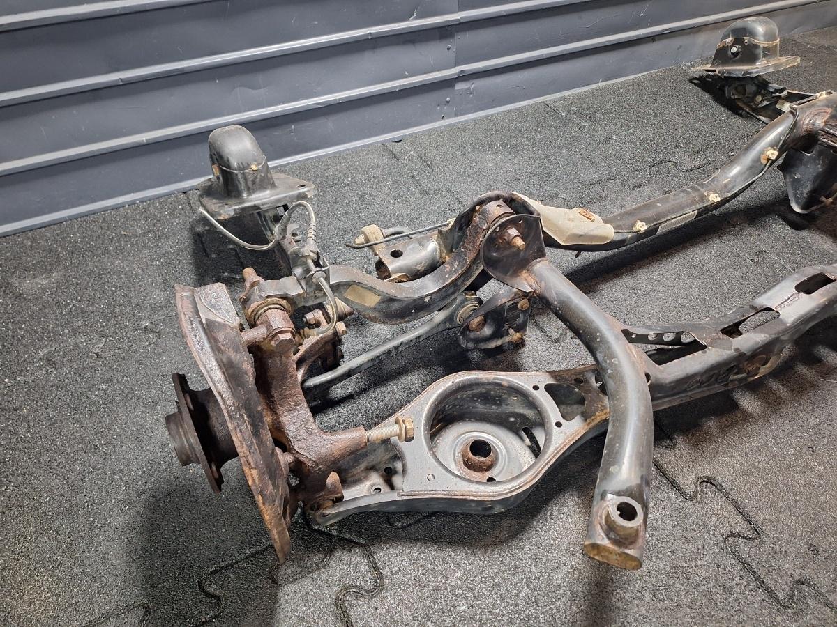 Punte spate spate VOLKSWAGEN JETTA IV 162, 163, AV3, AV2 2009 - >1.6 TDI CAYC 5C0500025