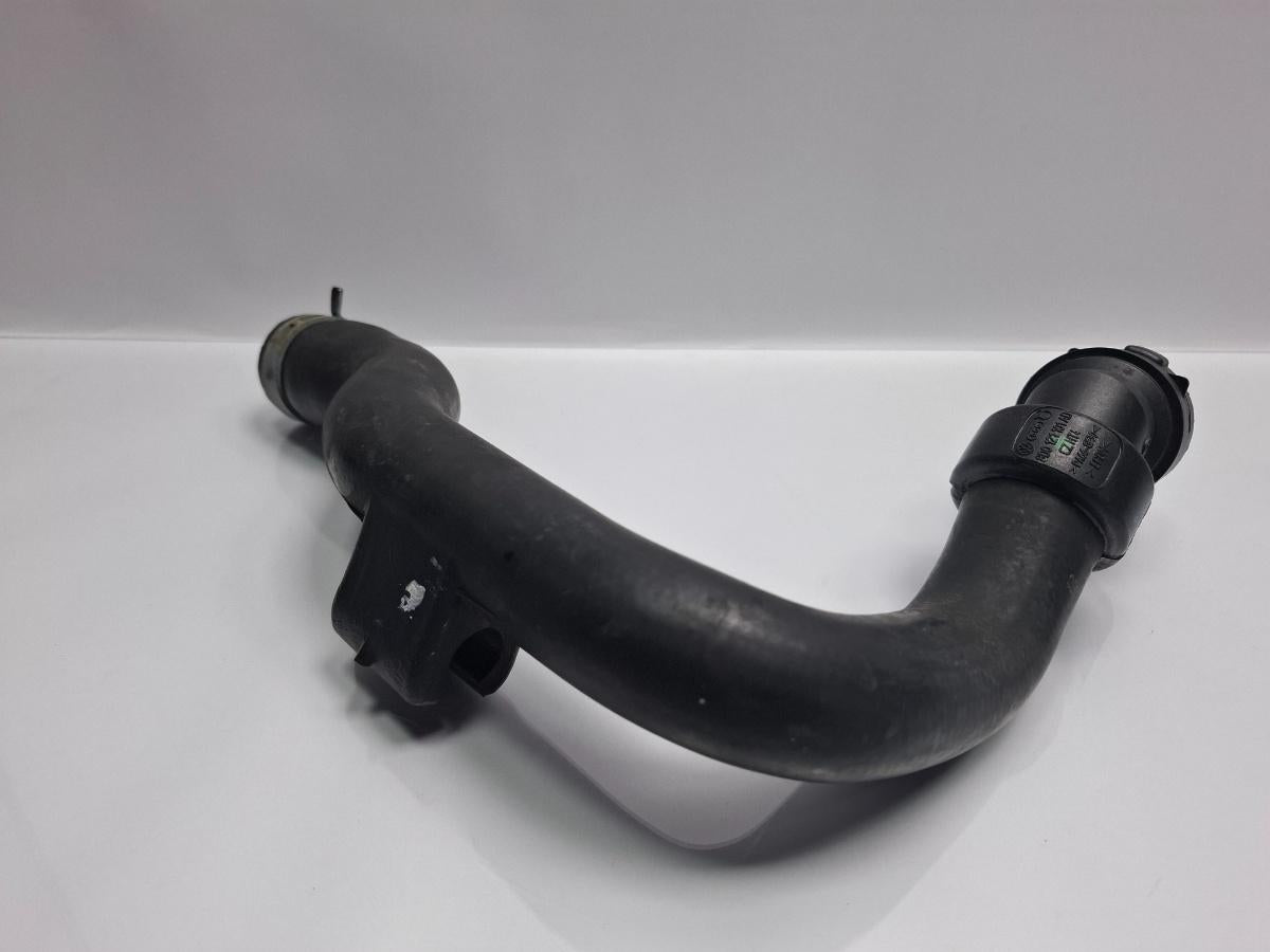 Furtun apa VOLKSWAGEN PASSAT Variant 3B6 2000 - 2005 TDI AVB 8D0121101AD
