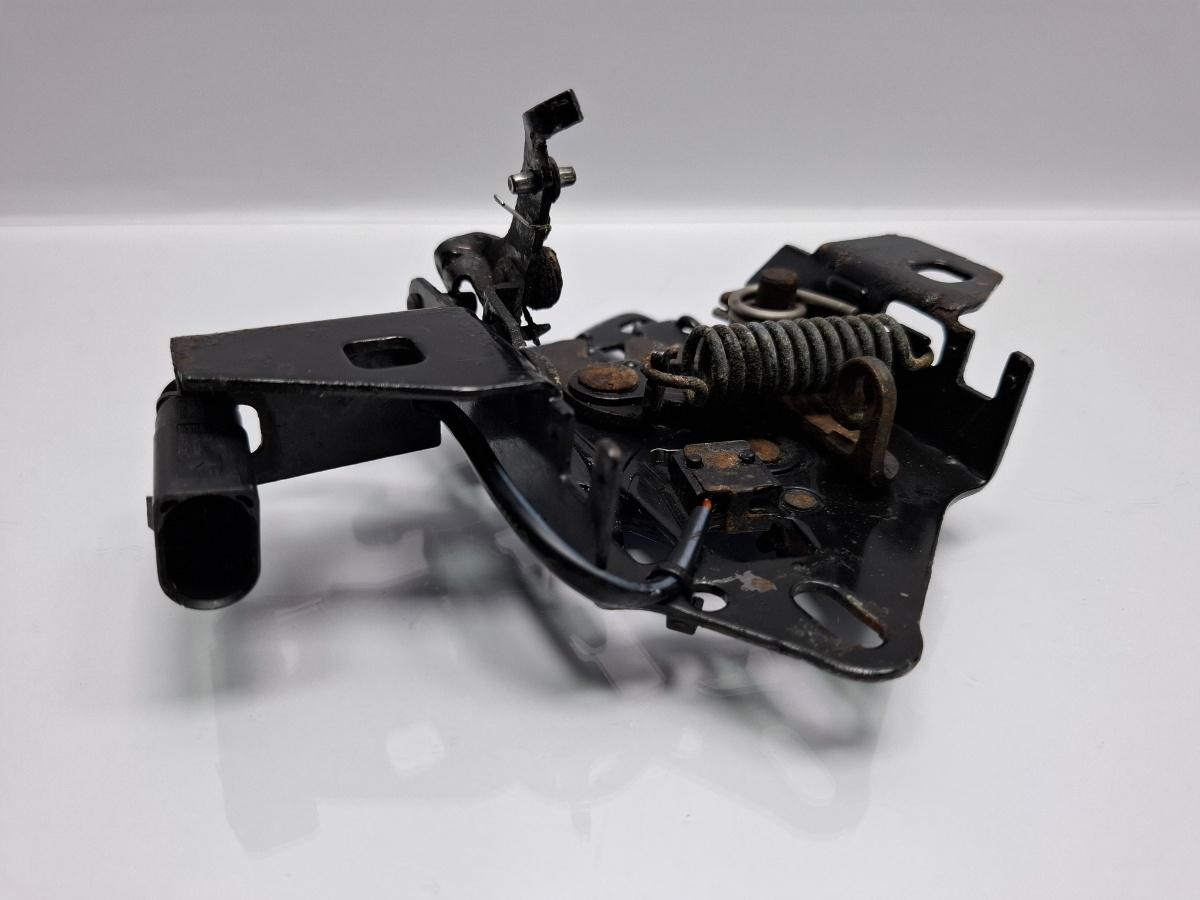 Broasca capota VOLKSWAGEN PASSAT Variant 3B6 2000 - 2005 TDI AVB 3B0823509R