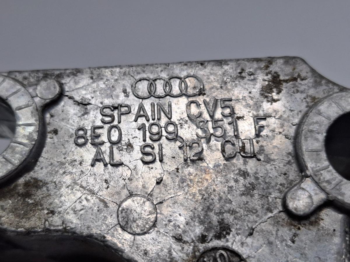 Suport bara stabilizatoare stanga fata VOLKSWAGEN PASSAT Variant 3B6 2000 - 2005 TDI AVB 8E0199351F