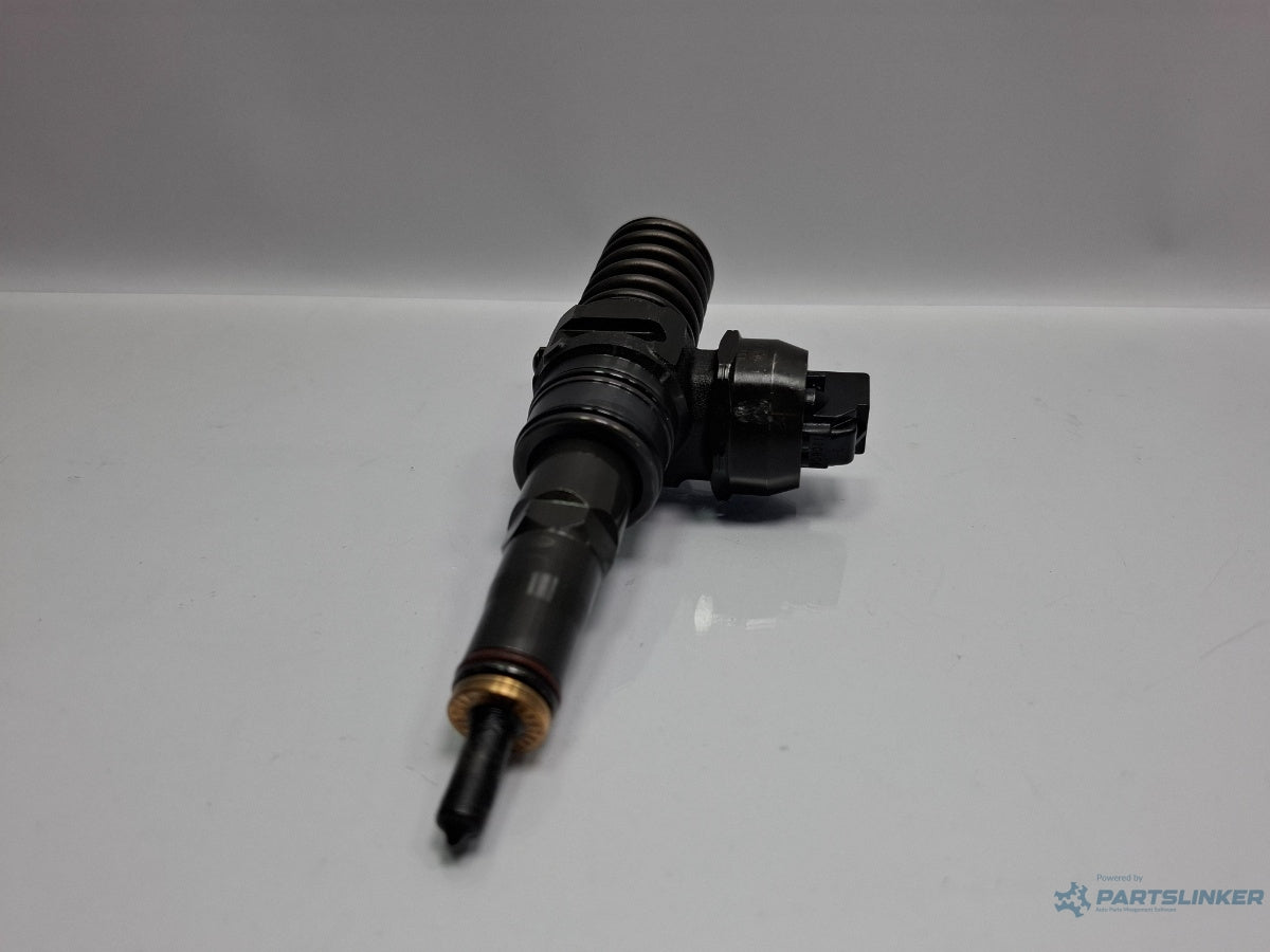 Injector VOLKSWAGEN GOLF V 1K1 2003 - 2009 1.9 TDI BKC, BLS, BXE 038130073AG