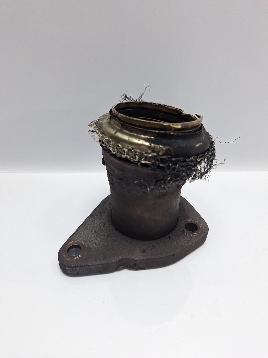 Flansa evacuare turbo SKODA SUPERB 3U4 2001 - 2008 TDI AVF, AWX 4B0254200HX