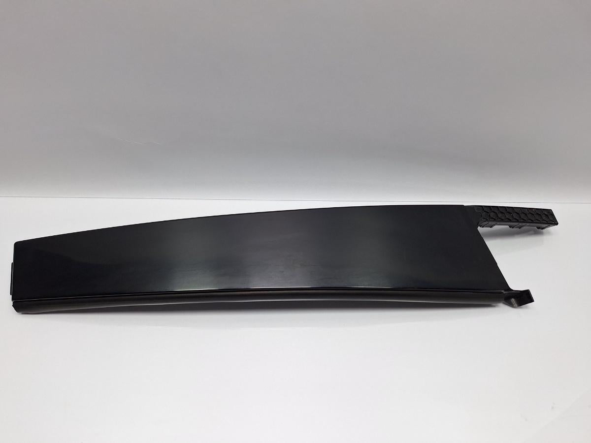 Ornament usa stanga spate SKODA OCTAVIA Combi 5E5 2012 - > TDI CKFC, CRMB, CYKA 5E0839901