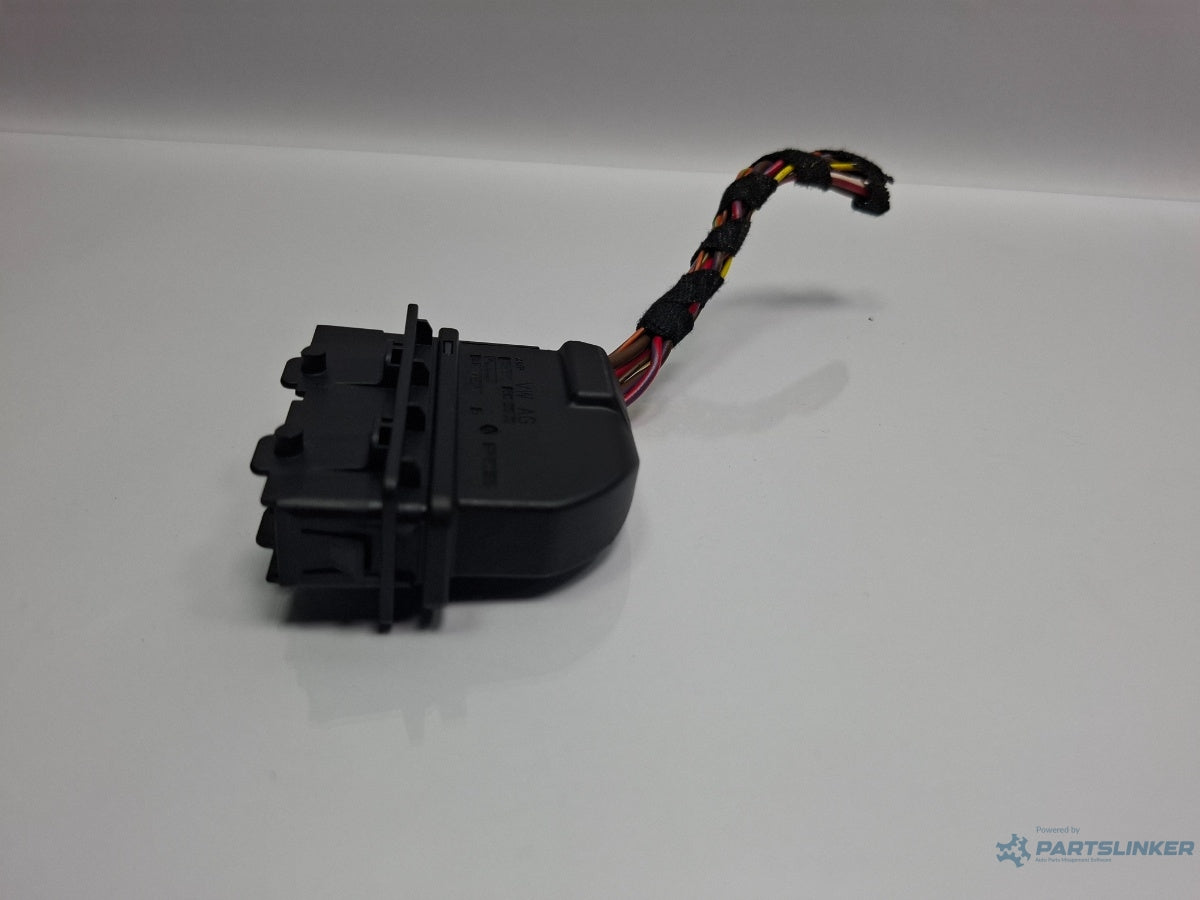 Mufa conector instalatie electrica usa spate SKODA OCTAVIA Combi 5E5 2012 - > TDI CKFC, CRMB, CYKA 8K0972701
