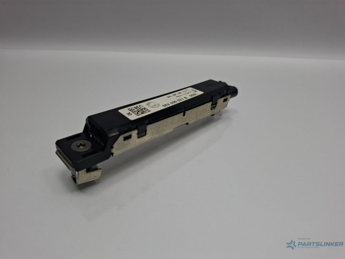 Amplificator antena SKODA OCTAVIA Combi 5E5 2012 - > TDI CKFC, CRMB, CYKA 5E9035577B